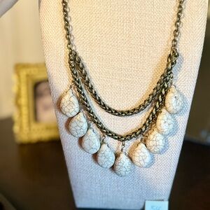 Elegant Gold and Cream Necklace